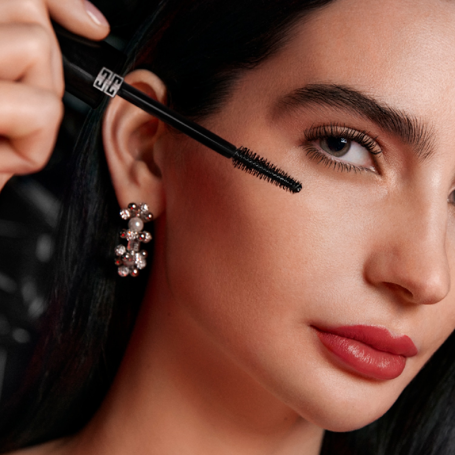 L’INTERDIT COUTURE VOLUME (MASCARA DE PESTAÑAS QUE ALARGA Y DA VOLUMEN)